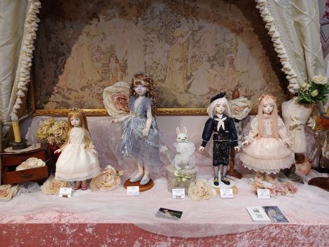◆創作ドール合同展 ◆『星降る夜の戯れ～綺羅星のドール達～』は無事に終了いたしました。