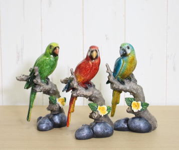 ◆鮮やかなカラーのインコのオブジェ 各種取り揃えております◆