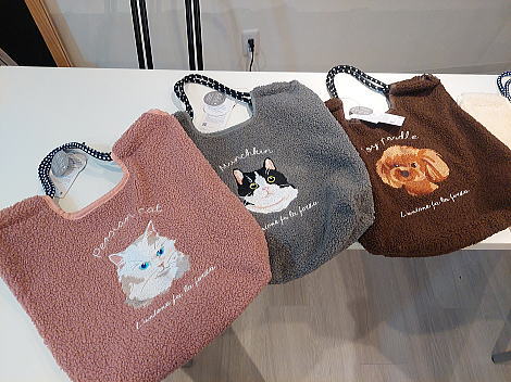 ◆可愛いアニマル＆テディベア柄の、BAGが入荷いたしました◆