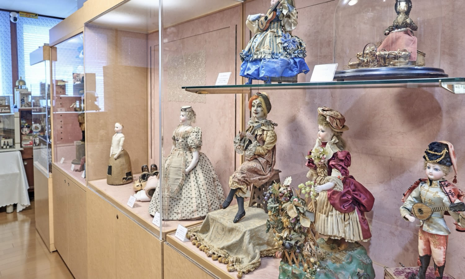 ドール展示コーナー