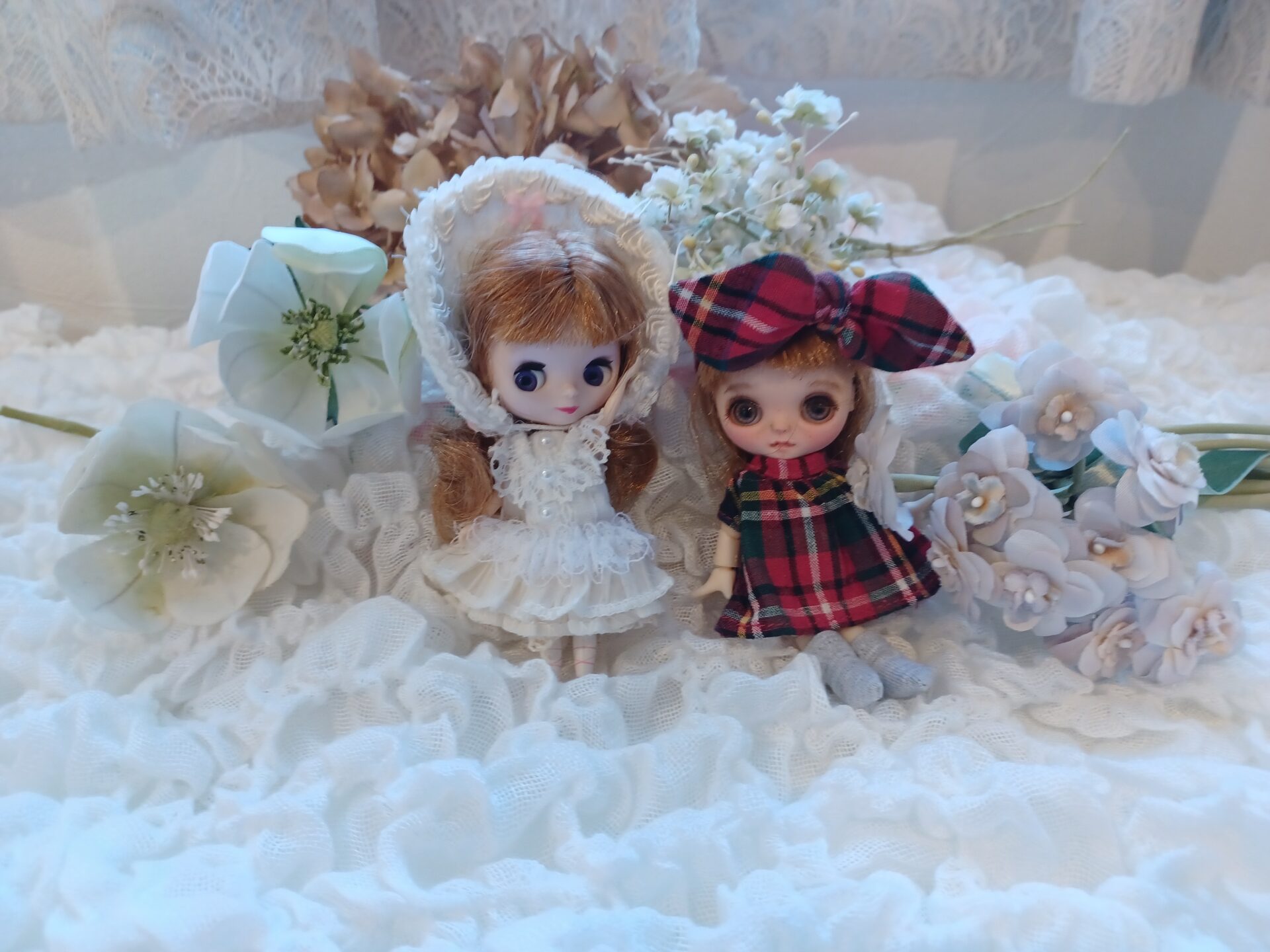 ◆3階浪漫館ギャラリー　8月6日（木）布花教室の様子です◆